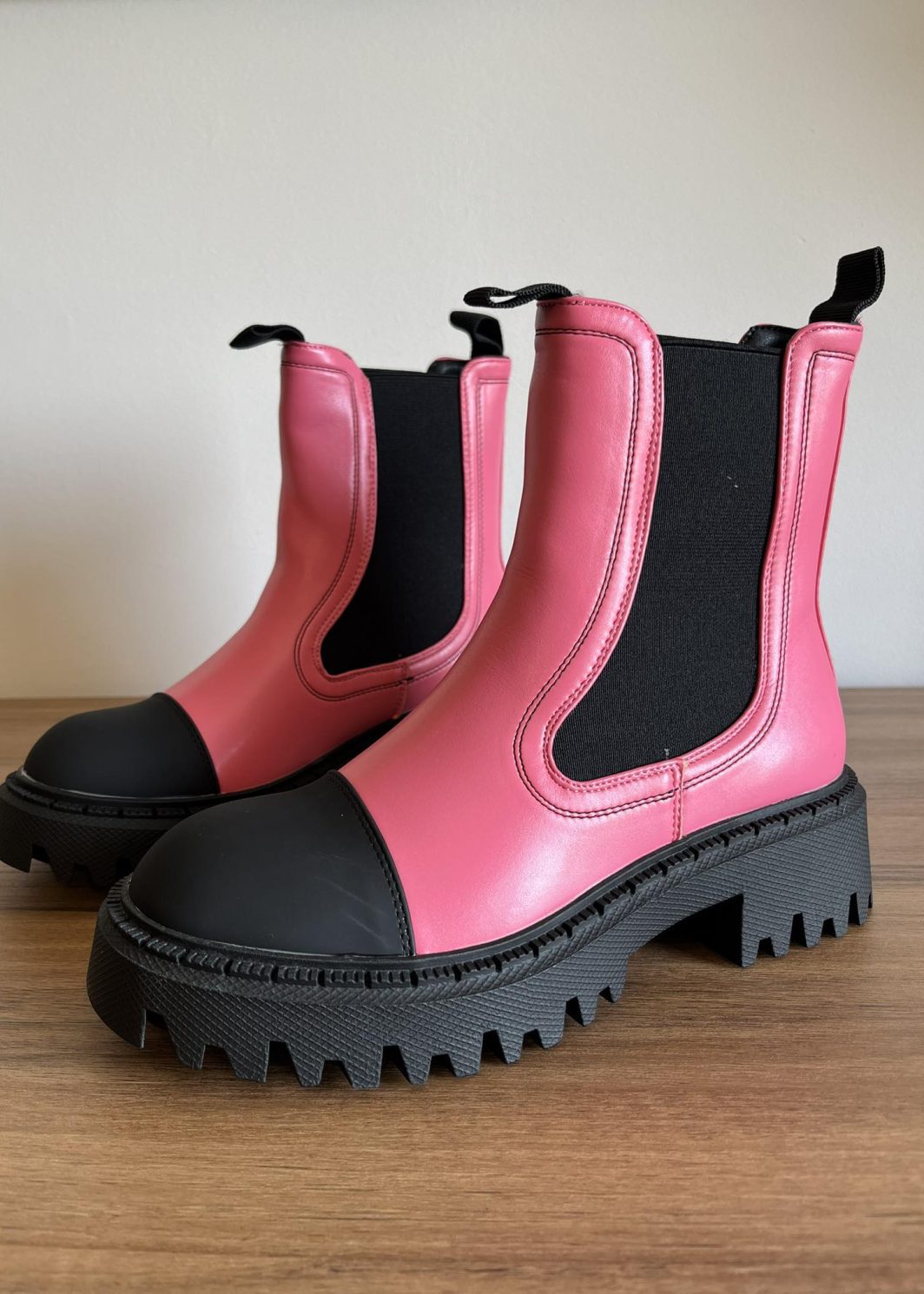 Bota Feminina tipo Chelsea