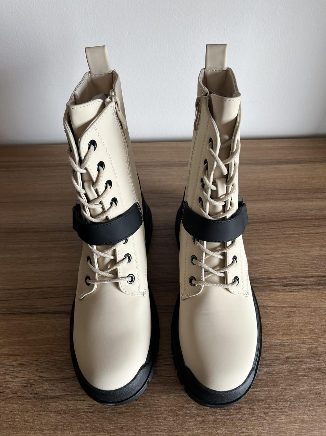 Bota Militar Feminina Matte