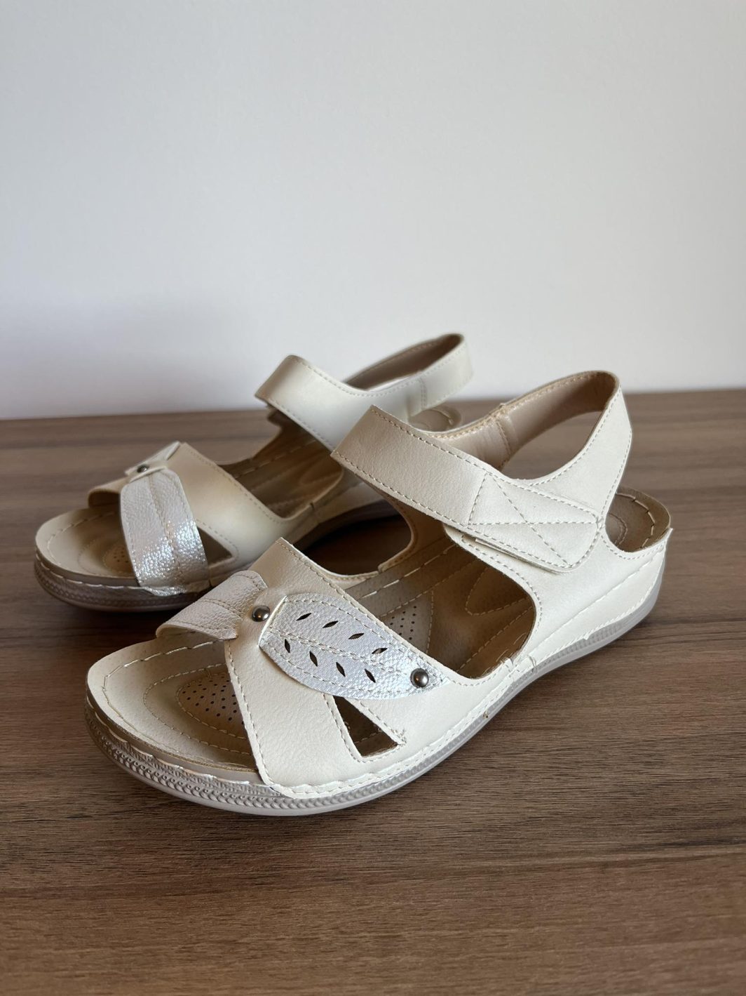 Sandálias de Conforto - Bege