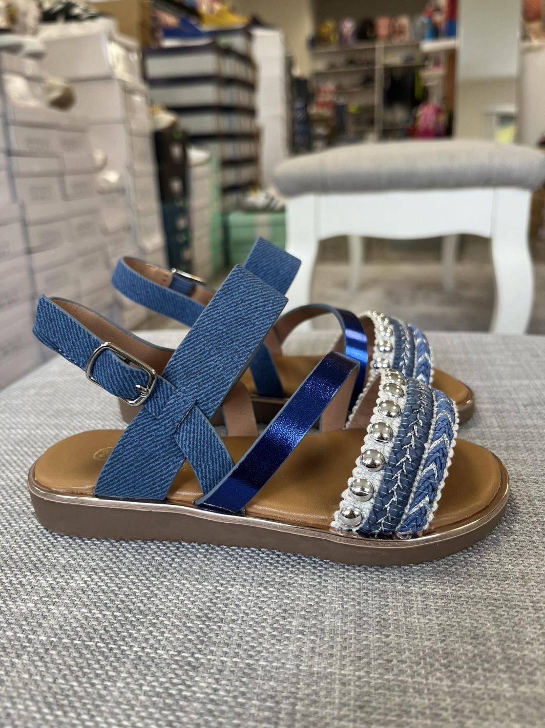 sandália azul