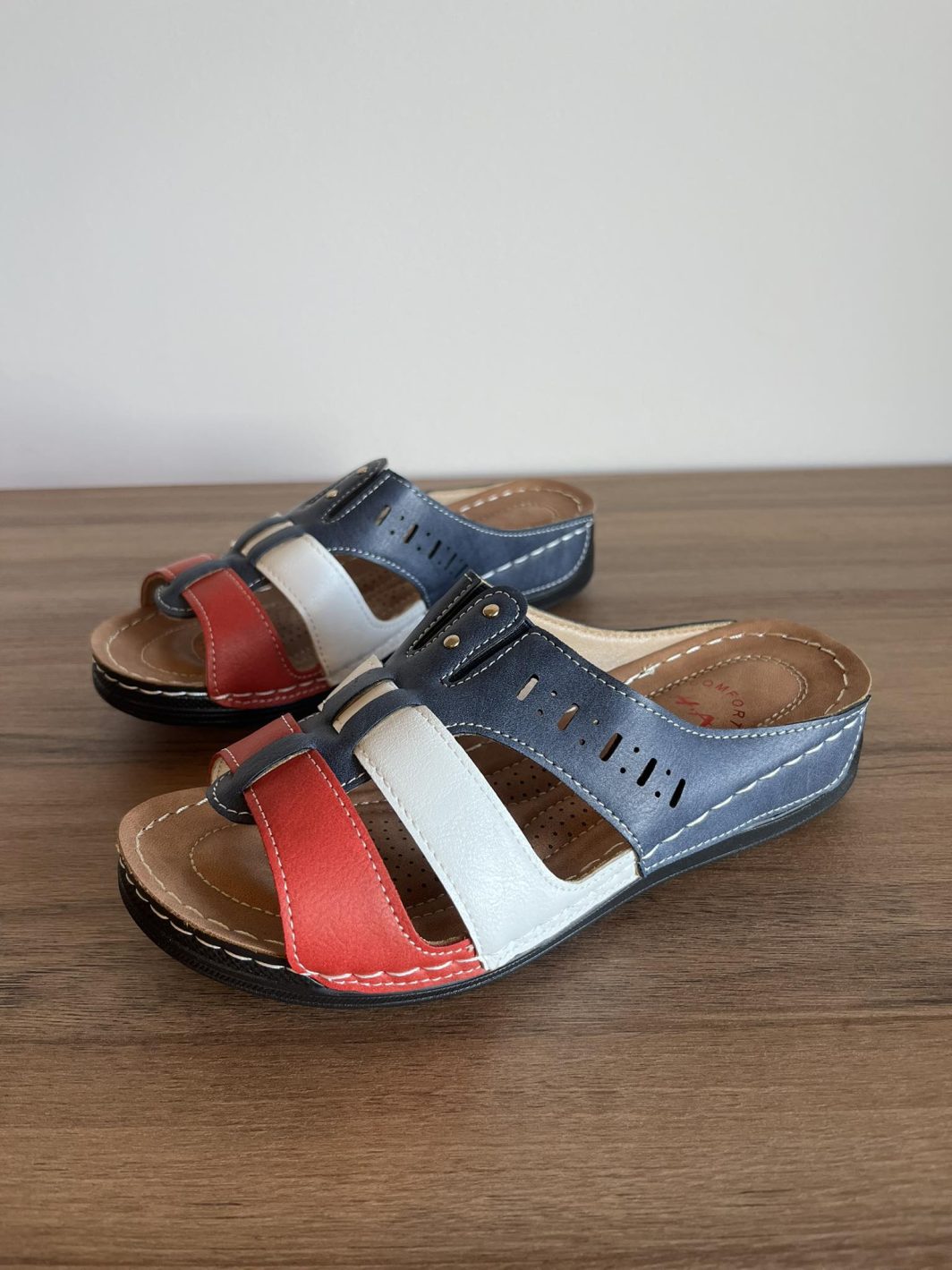 Chinelo Red White & Blue