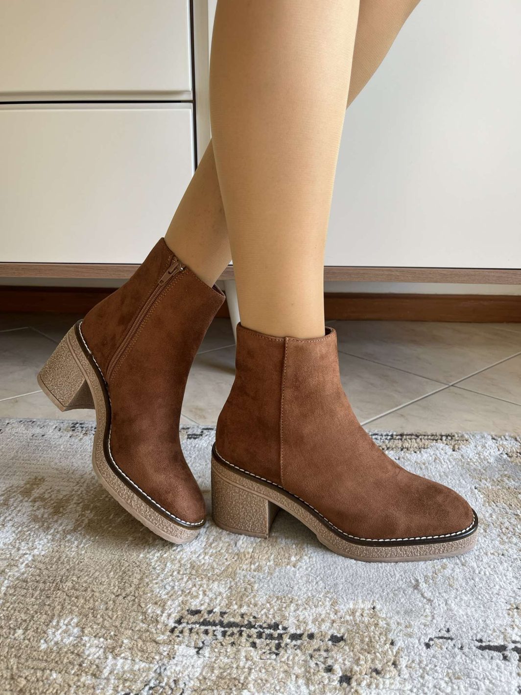 bota suede corina