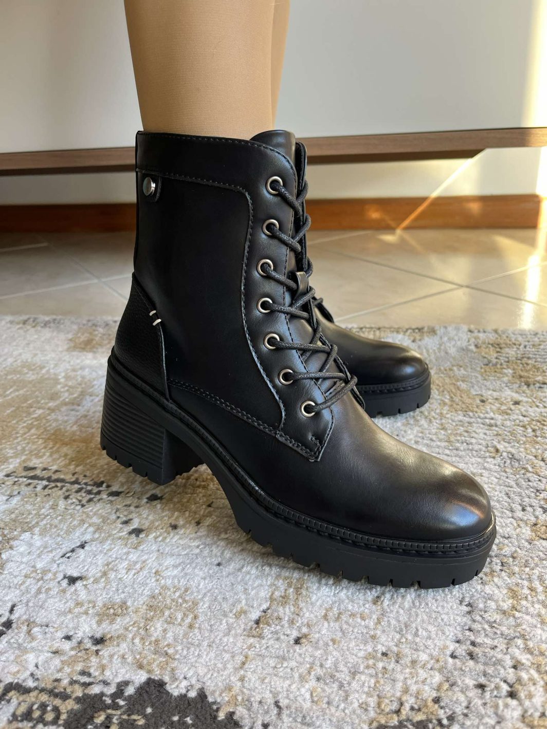 bota militar preta