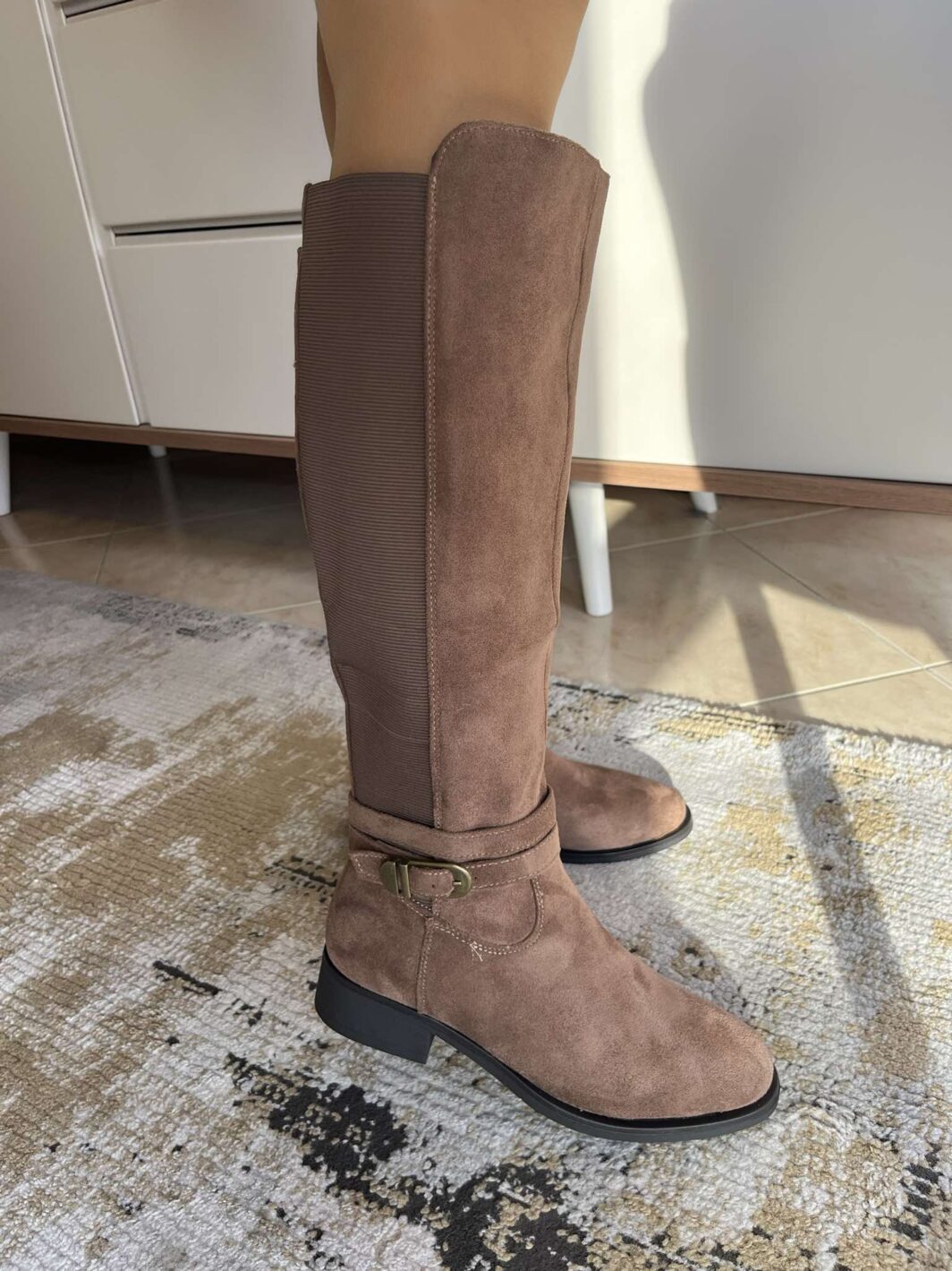 bota de cano alto khaki