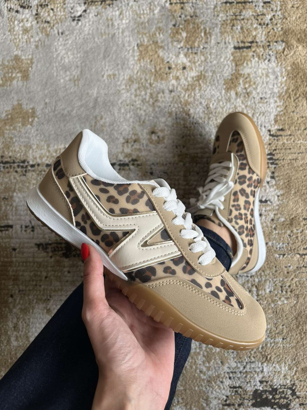 Ténis Rasos Leopardo