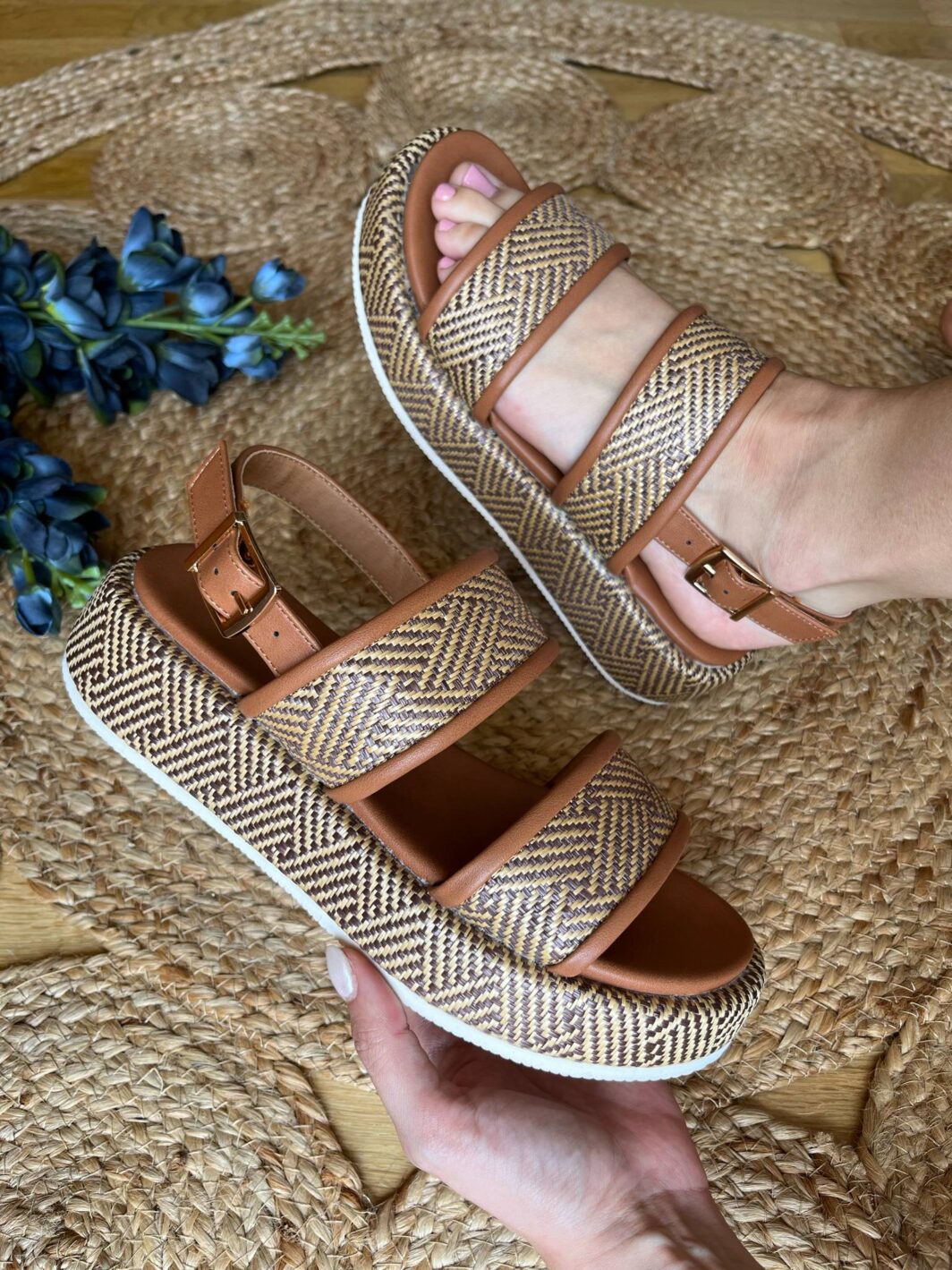 Sandália Palhinha Camel