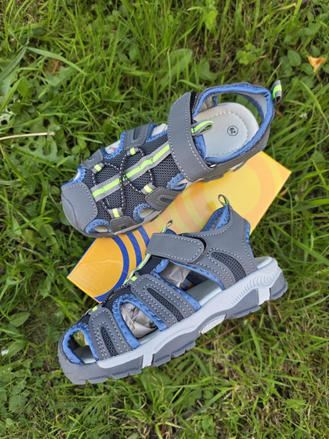 Sandália desportiva cinza - Image 3