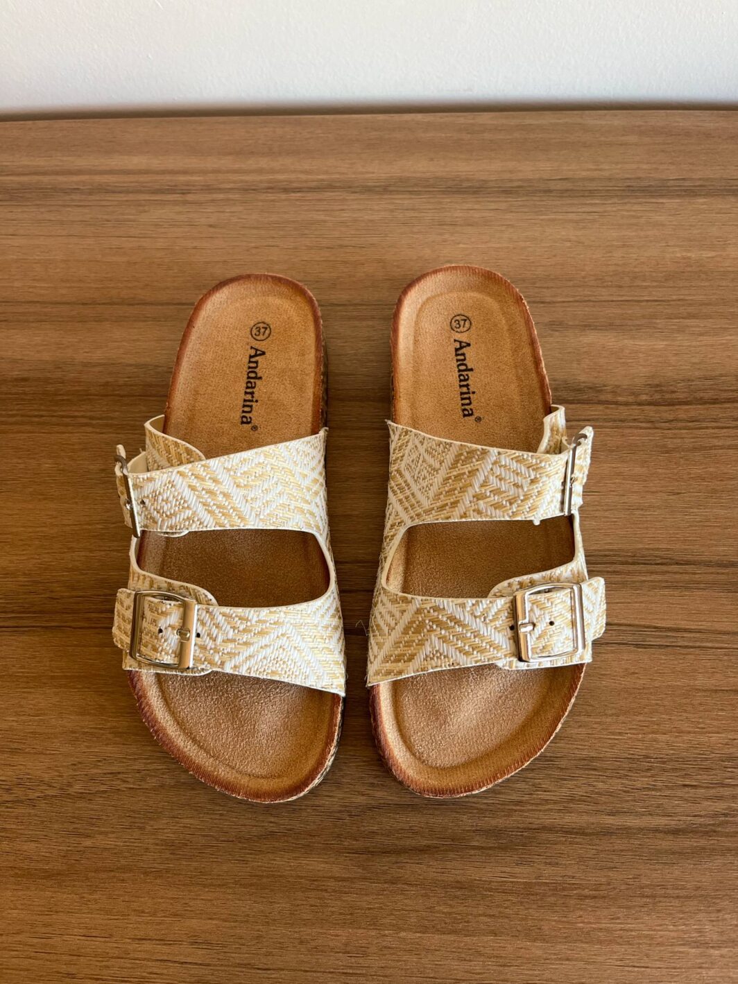 Chinelo Fivelas Ráfia