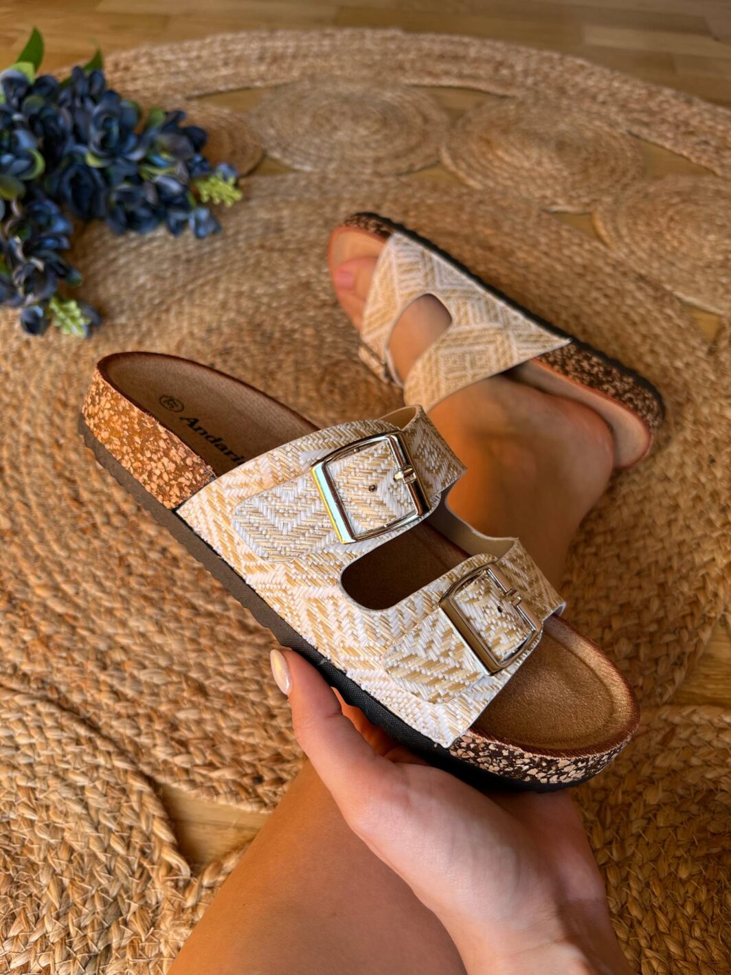 Chinelo Fivelas Ráfia