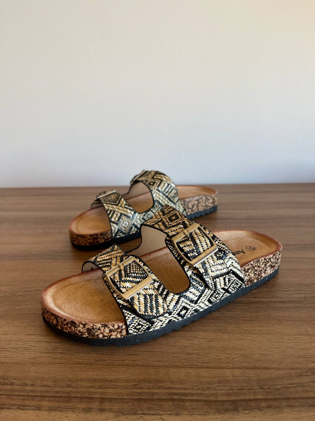 Chinelo Fivelas Ráfia