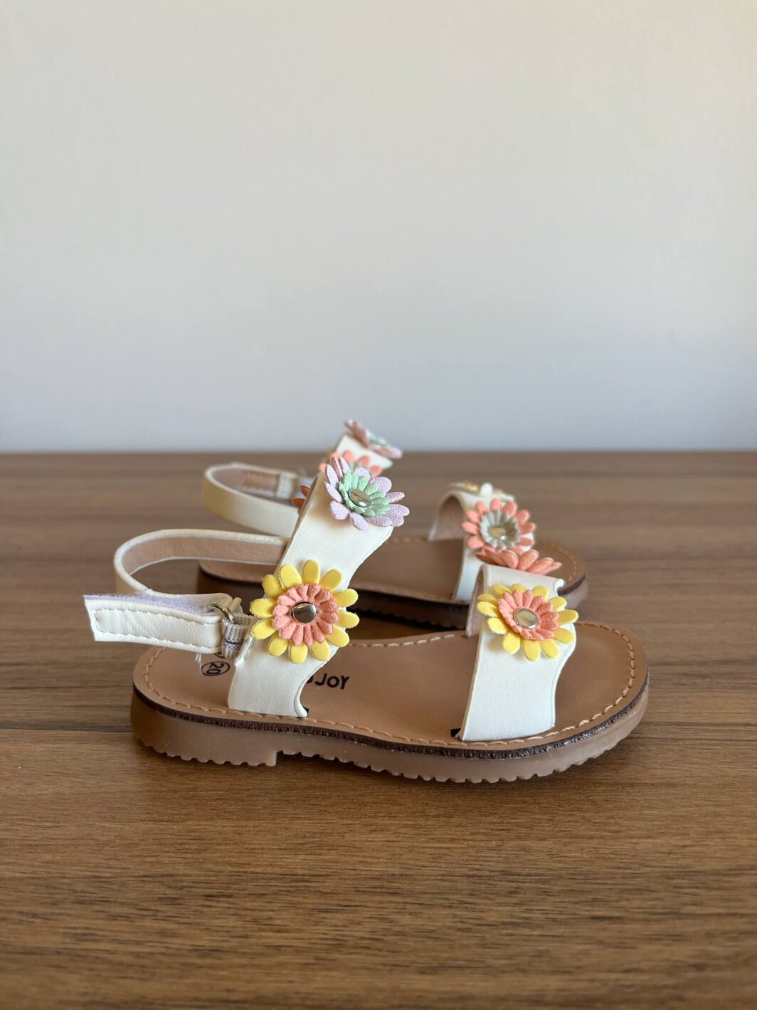 Sandália Florzinhas Multicor