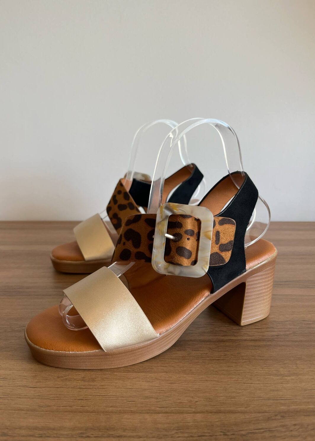 Sandália Comfy Leopardo