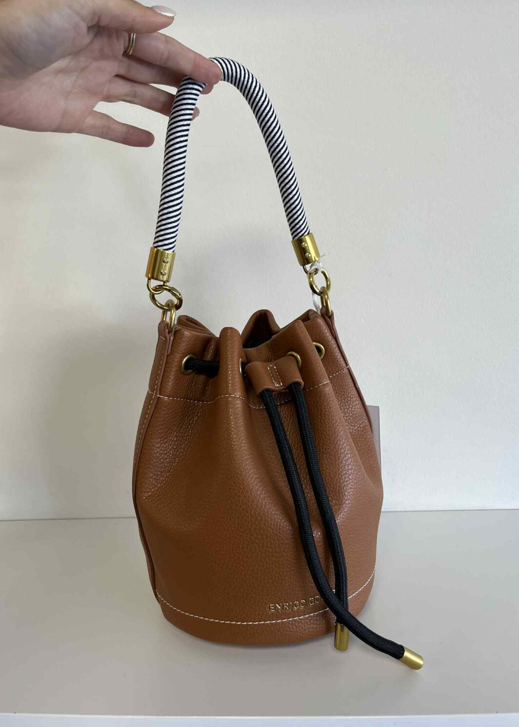 Mala Bucket Enrico Coveri - Camel