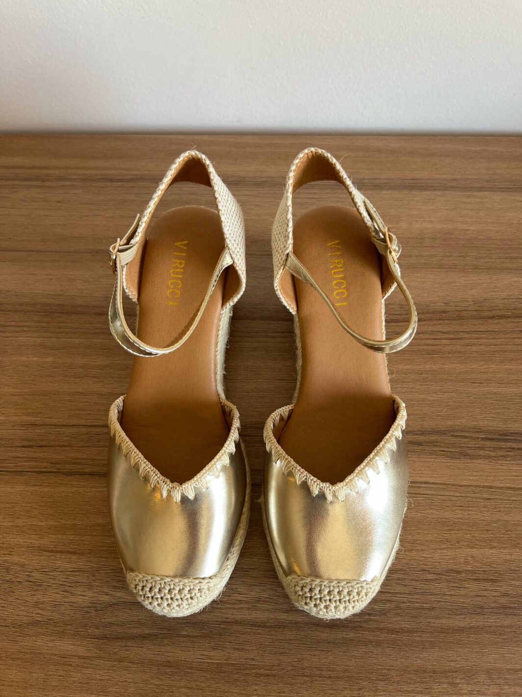 Valenciana Virucci Dourado