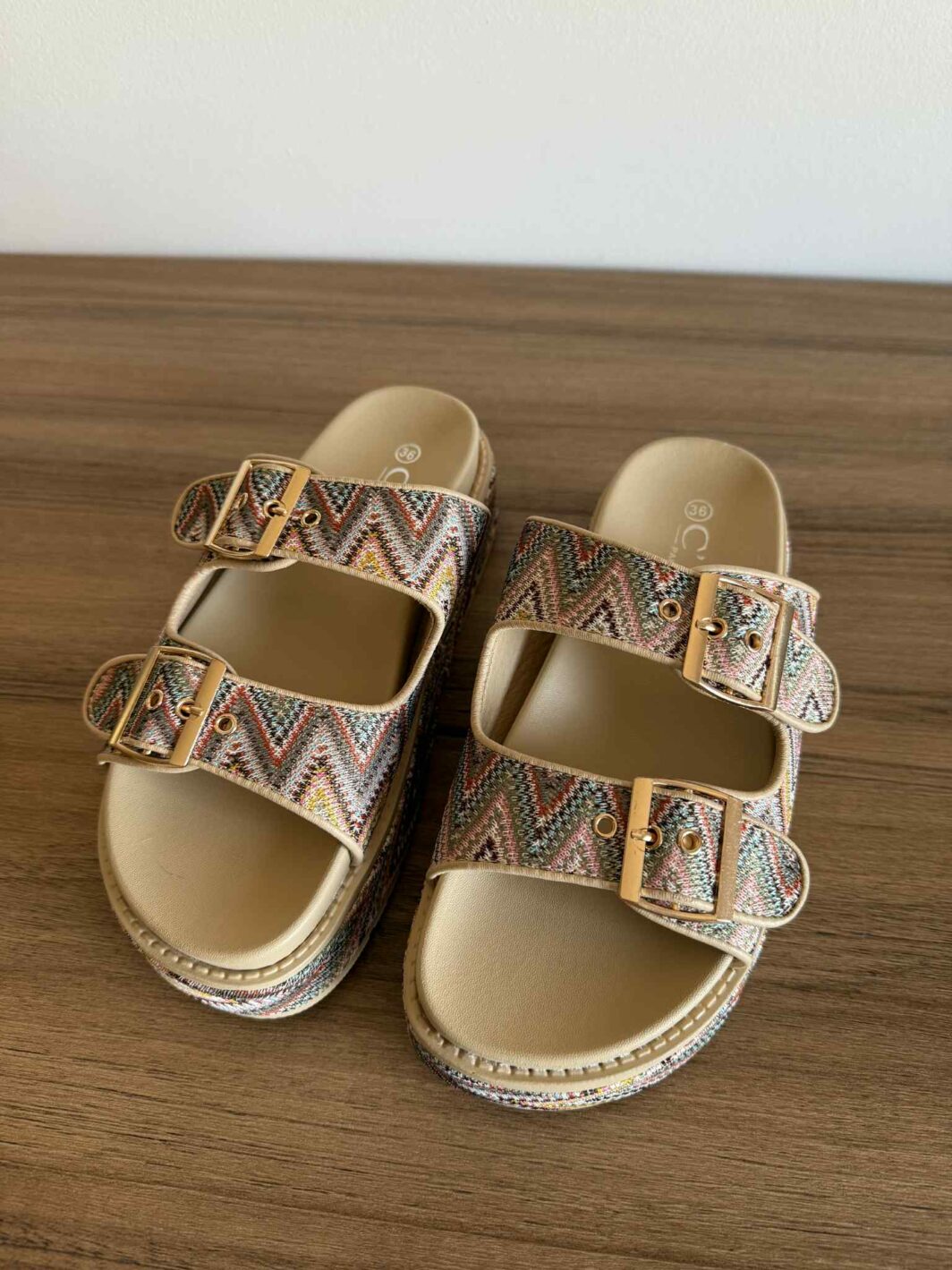 Chinelo Tribal Plataforma - Bege