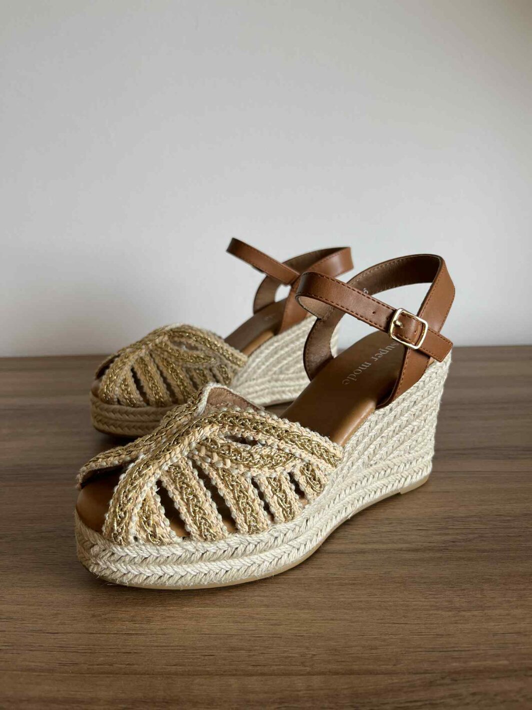 Sandália Cunha Peep Toe - Camel