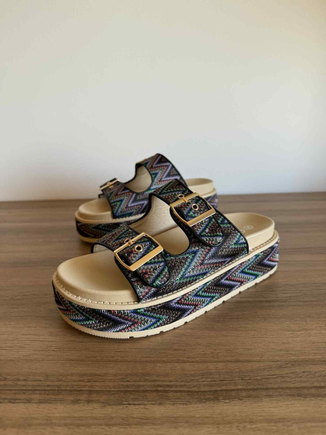 Chinelo Tribal Plataforma - Preto
