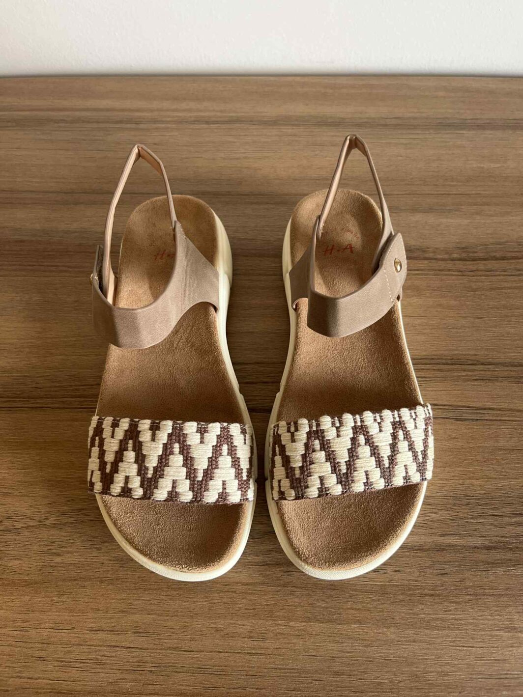 Sandália Confort Velcro- Khaki