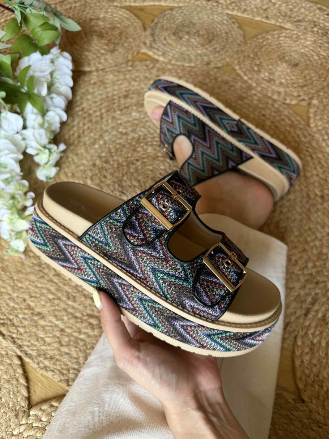 Chinelo Tribal Plataforma - Preto