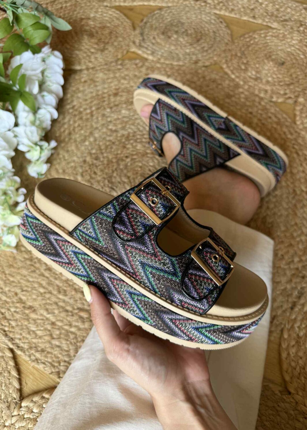 Chinelo Tribal Plataforma - Preto