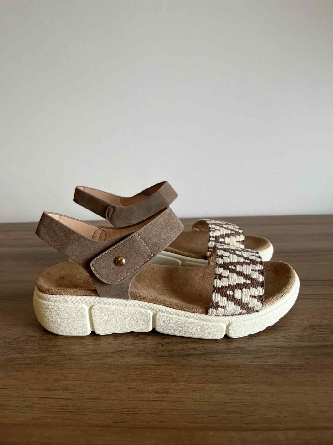 Sandália Confort Velcro- Khaki