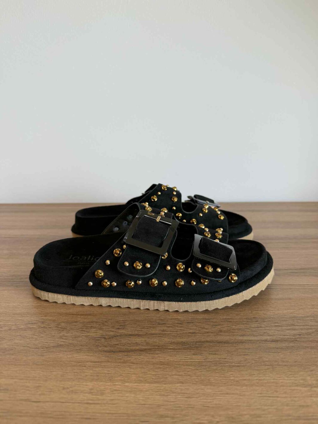 Chinelo Soft com Tachas - Preto