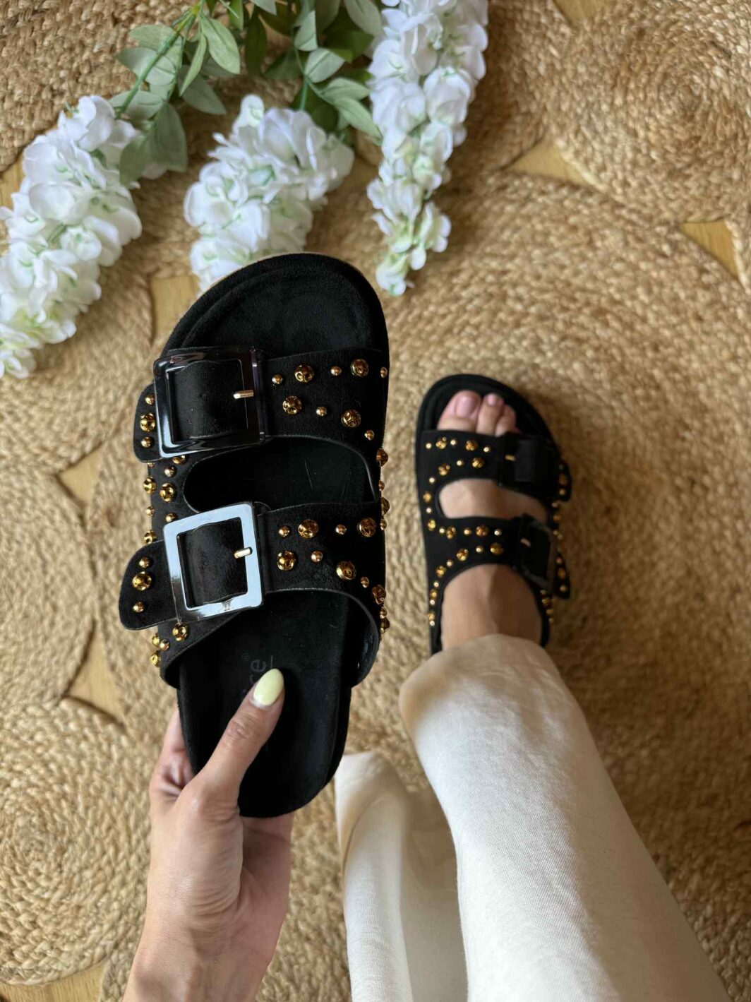 Chinelo Soft com Tachas - Preto