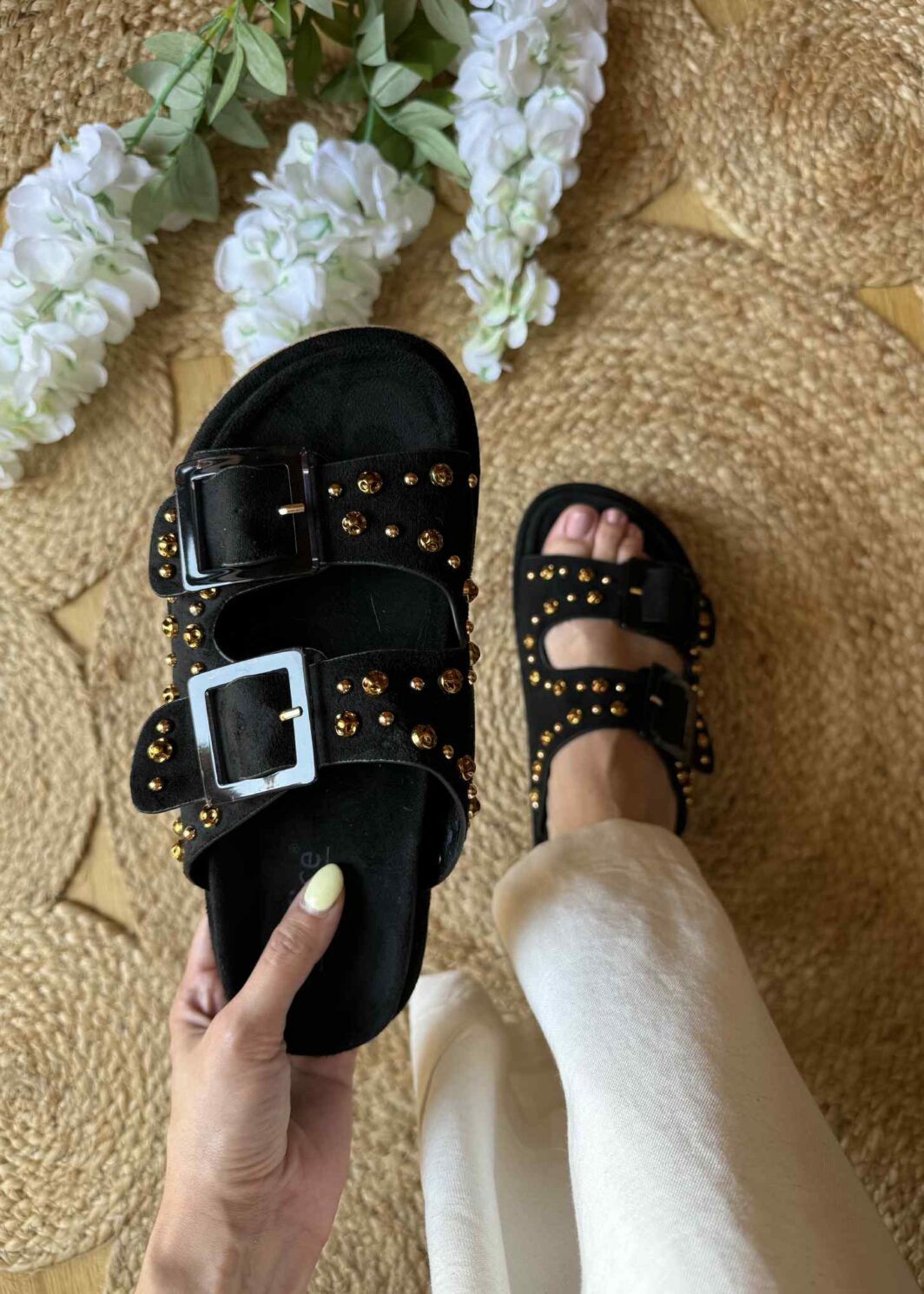 Chinelo Soft com Tachas - Preto