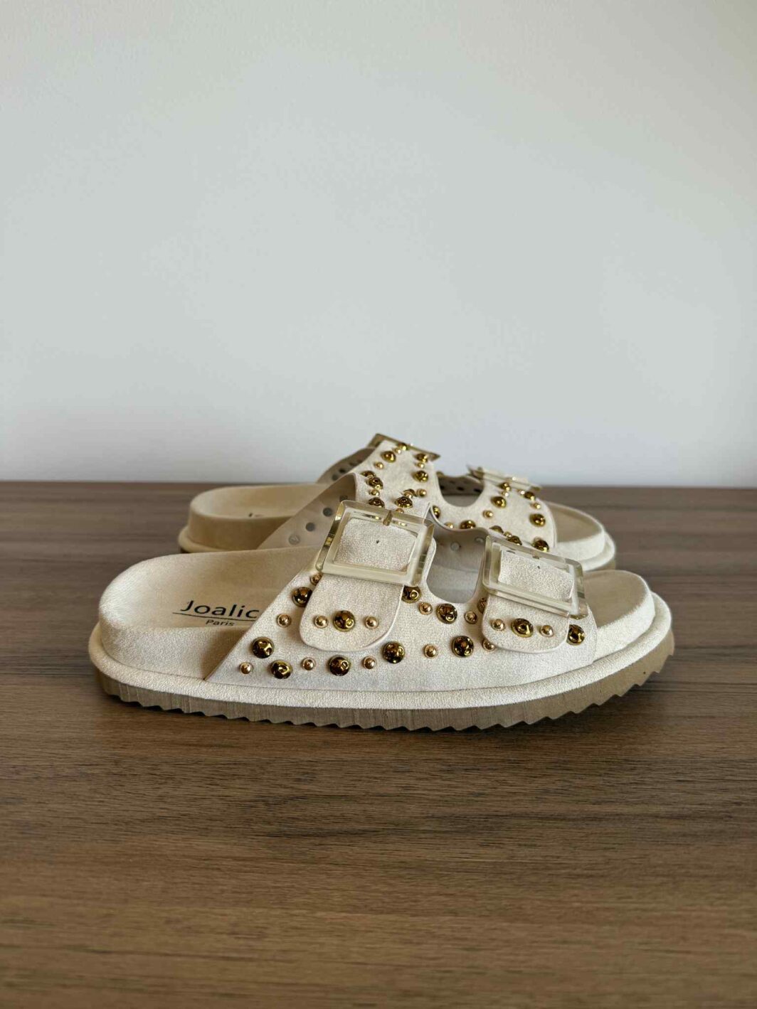 Chinelo Soft com Tachas - Bege