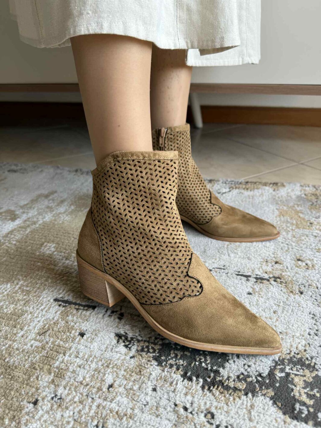 Botim Corina Furado Camel