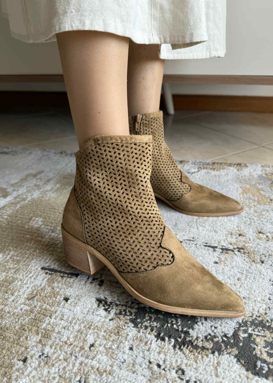 Botim Corina Furado Camel