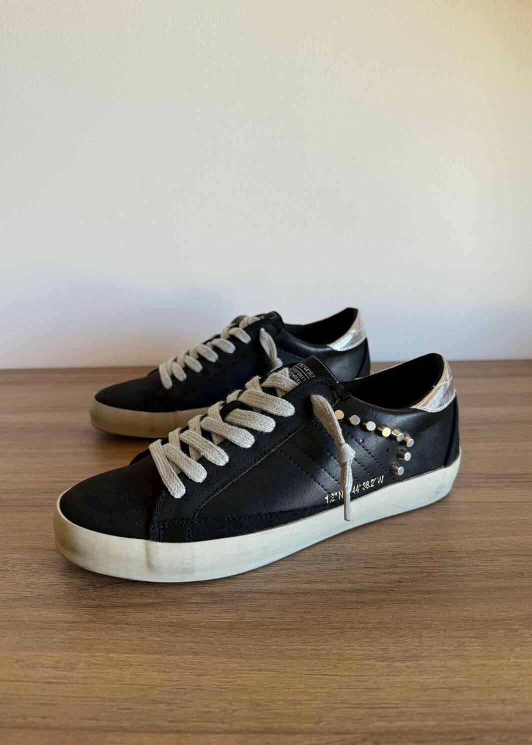 Sapatilha Corina Tachas - Preto