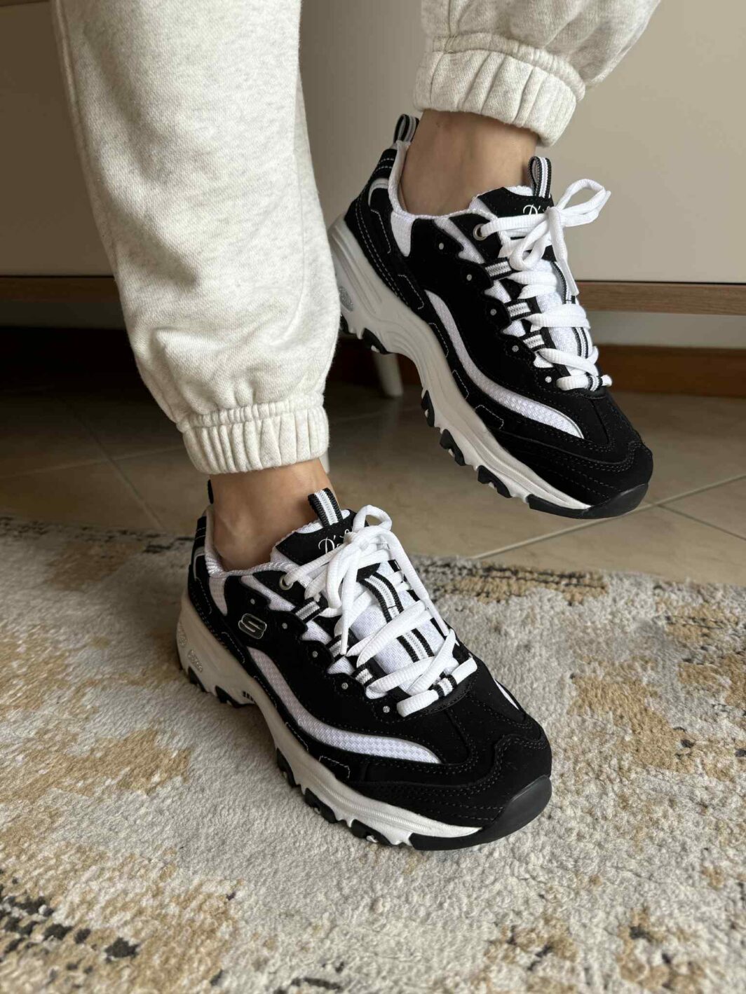 Skechers D'Lites Preto