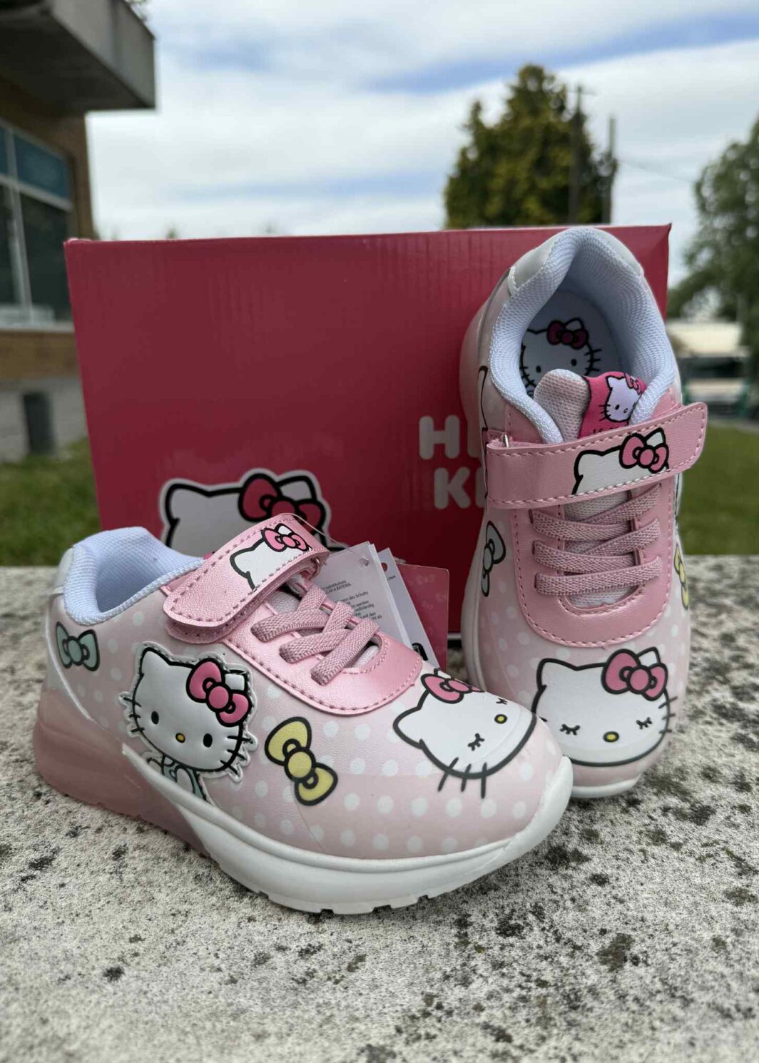 SAPATILHA SOLA TPR COM LUZES HELLO KITTY
