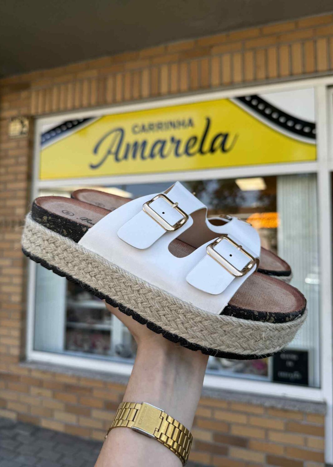 Chinelo Alto Fivelas - Branco
