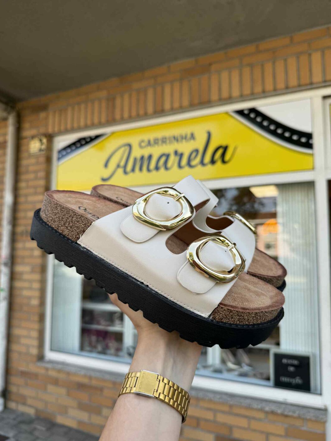 Chinelo Fivelas Chunky - Bege