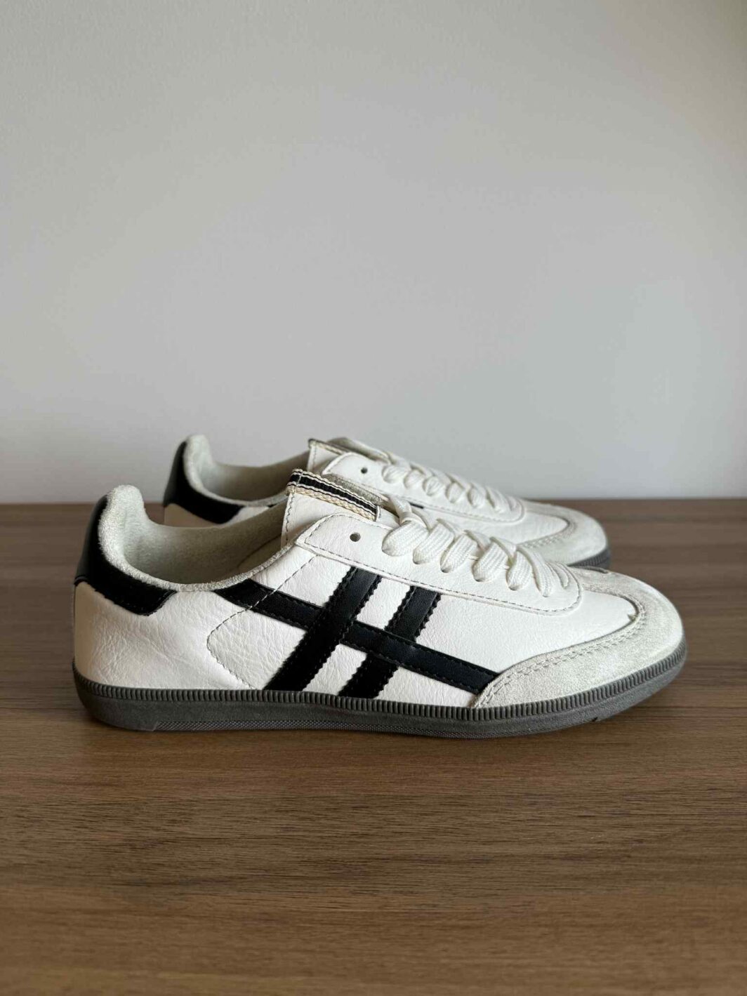 Ténis Corina Satin White&Black