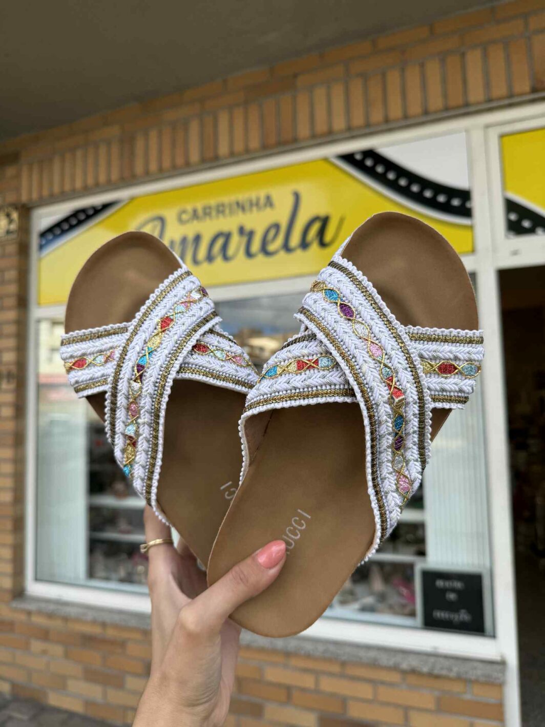 Chinelo plataforma tiras cruzadas - Branco