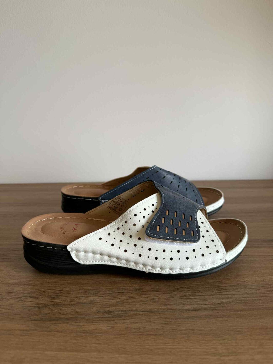 Chinelo com velcro - azul