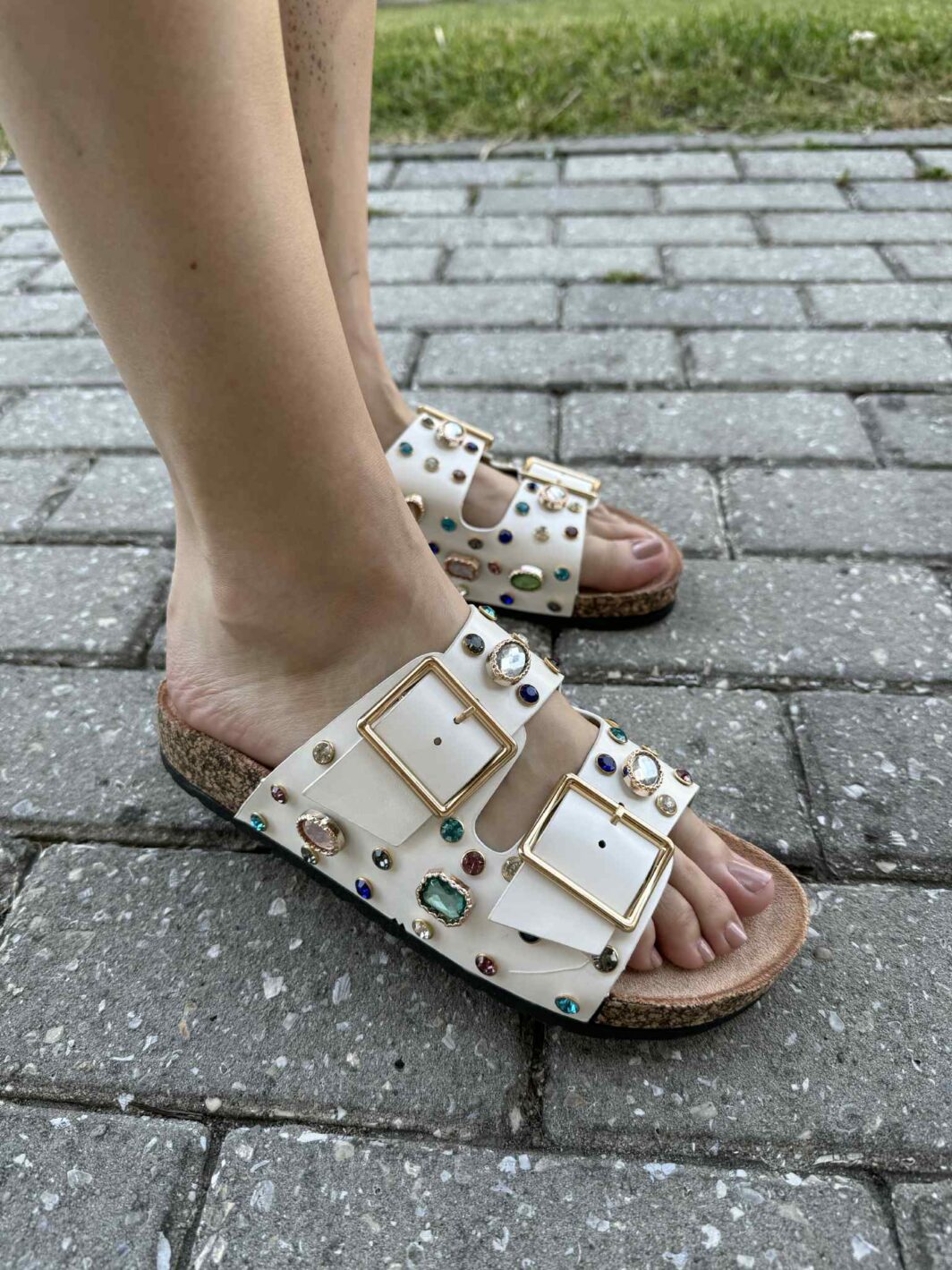 Chinelo Fivelas Rhinestones - Branco