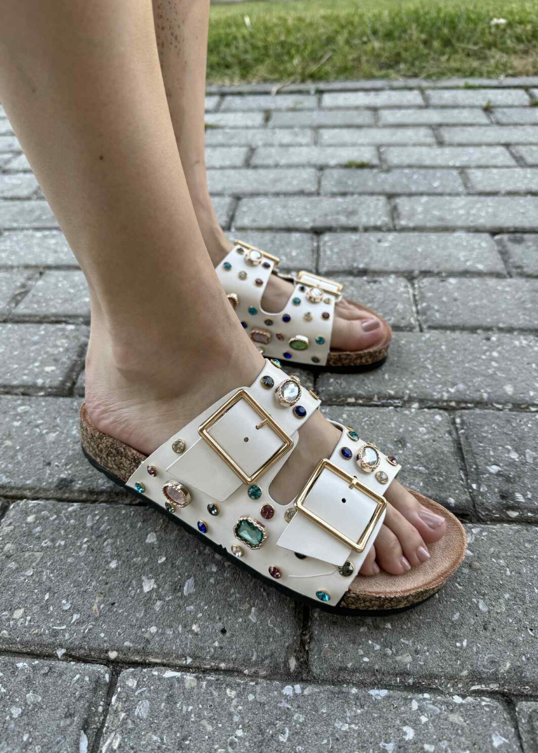 Chinelo Fivelas Rhinestones - Branco