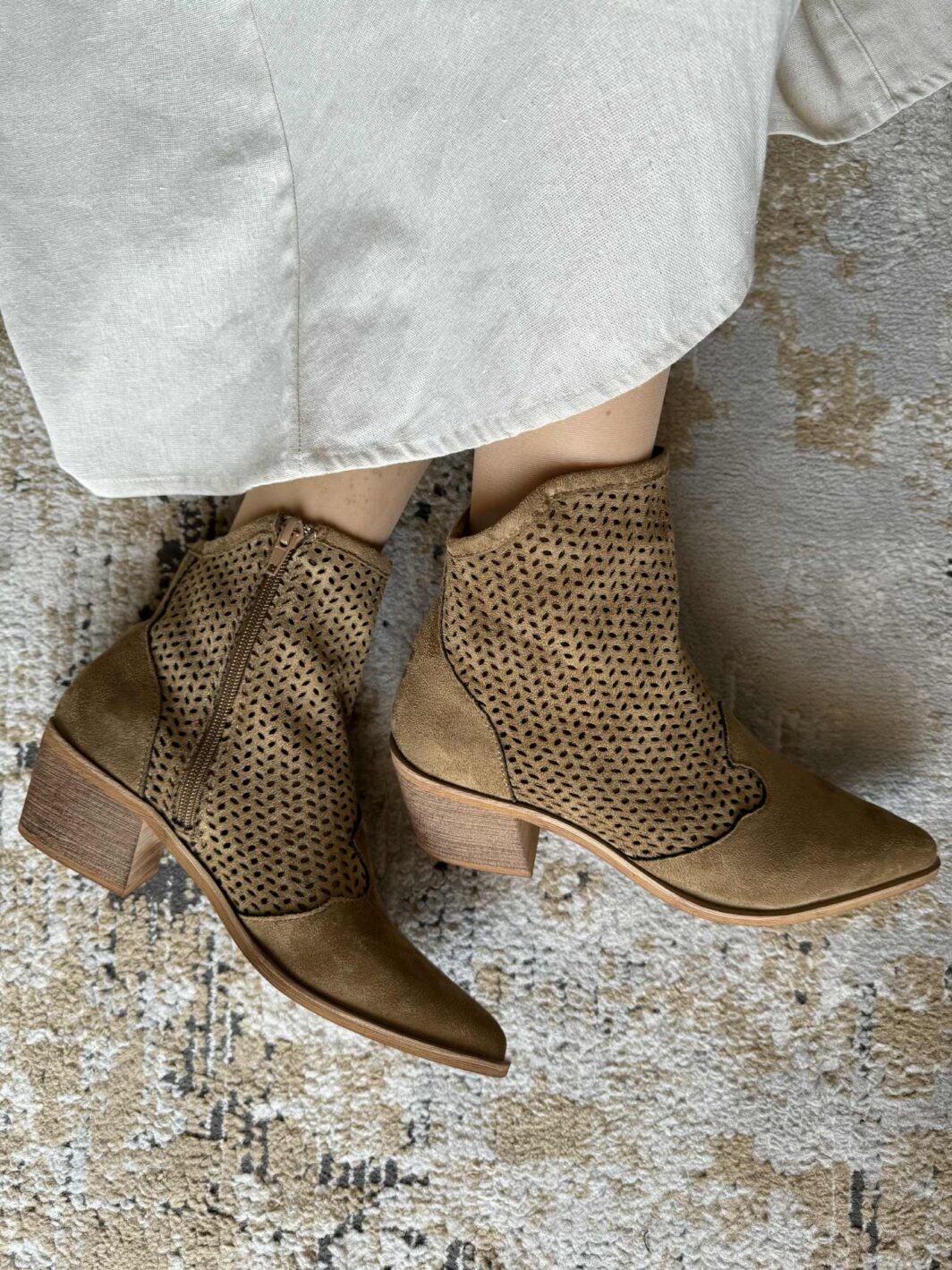Botim Corina Furado Camel