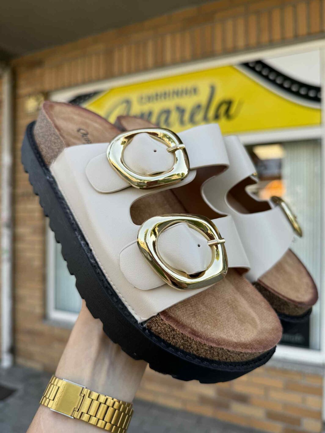 Chinelo Fivelas Chunky - Bege
