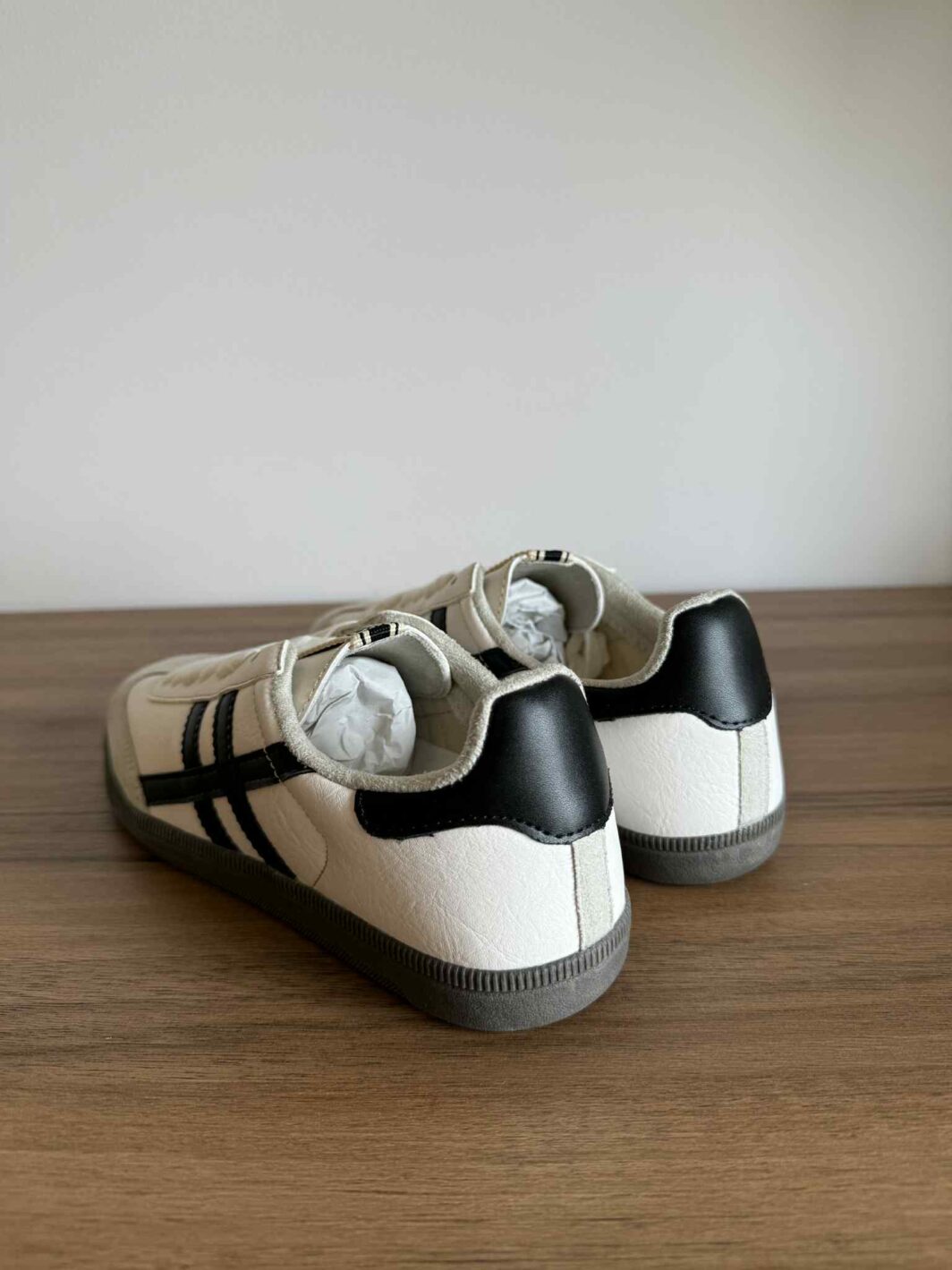 Ténis Corina Satin White&Black