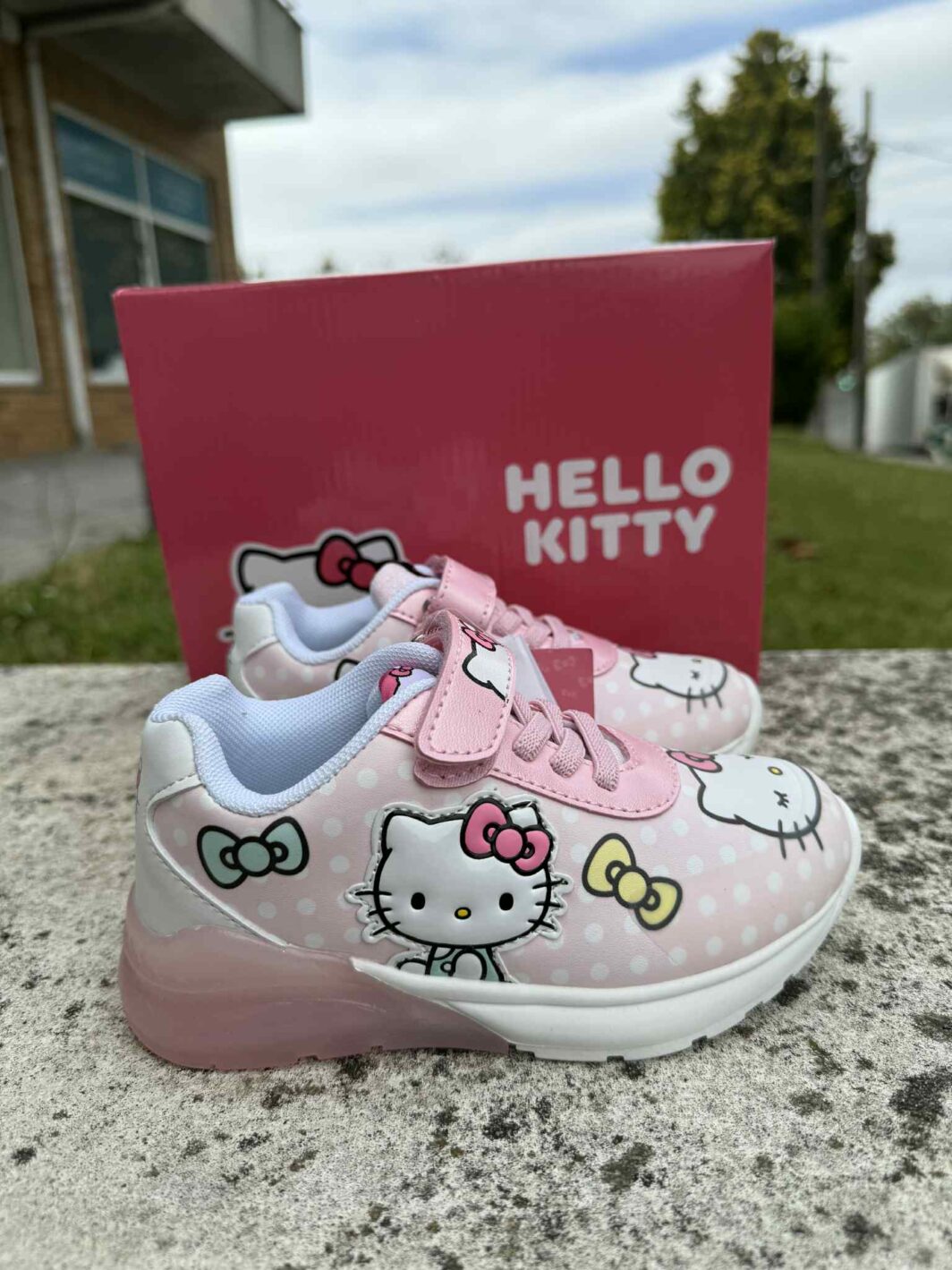 SAPATILHA SOLA TPR COM LUZES HELLO KITTY