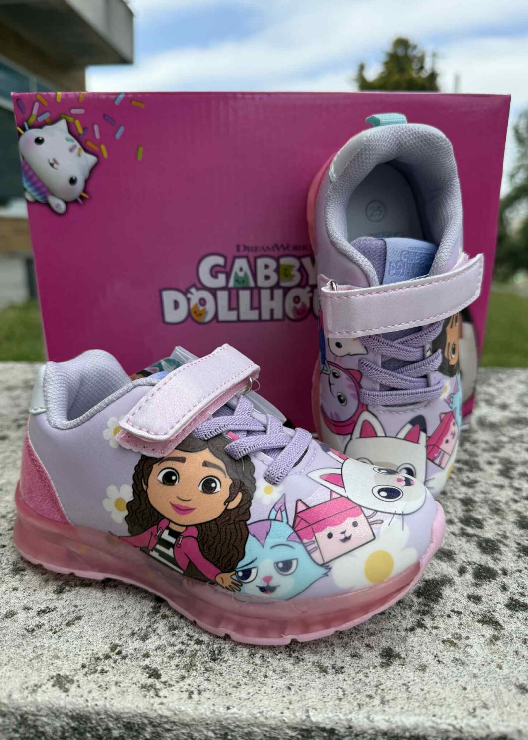 SAPATILHA SOLA TPR COM LUZES GABBY´S DOLLHOUSE