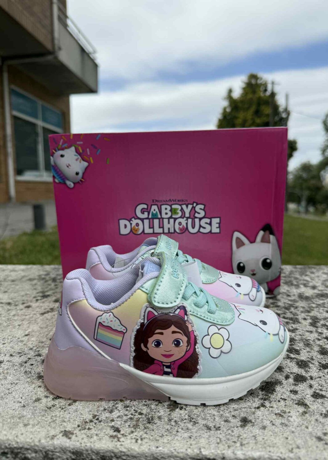 SAPATILHA SOLA TPR COM LUZES GABBY´S DOLLHOUSE