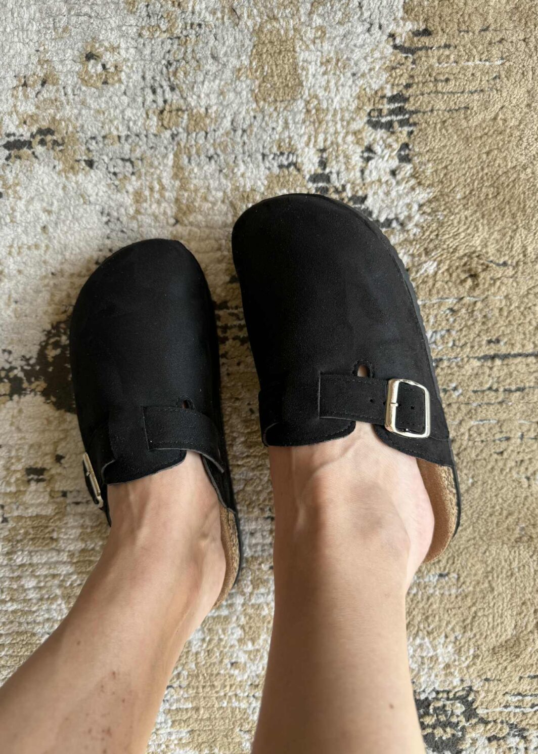 Clogs com fivela - Preto