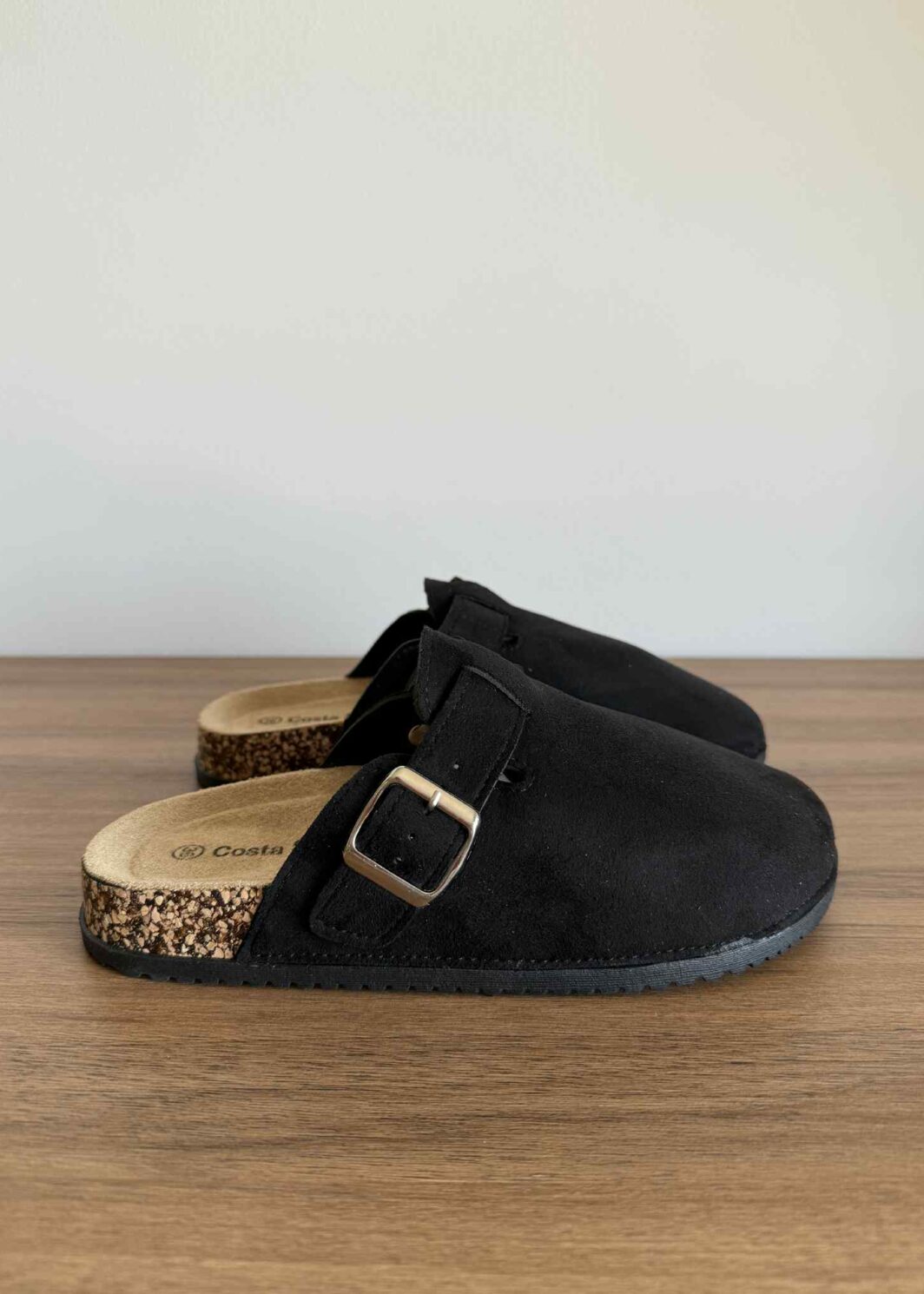 Clogs com fivela - Preto