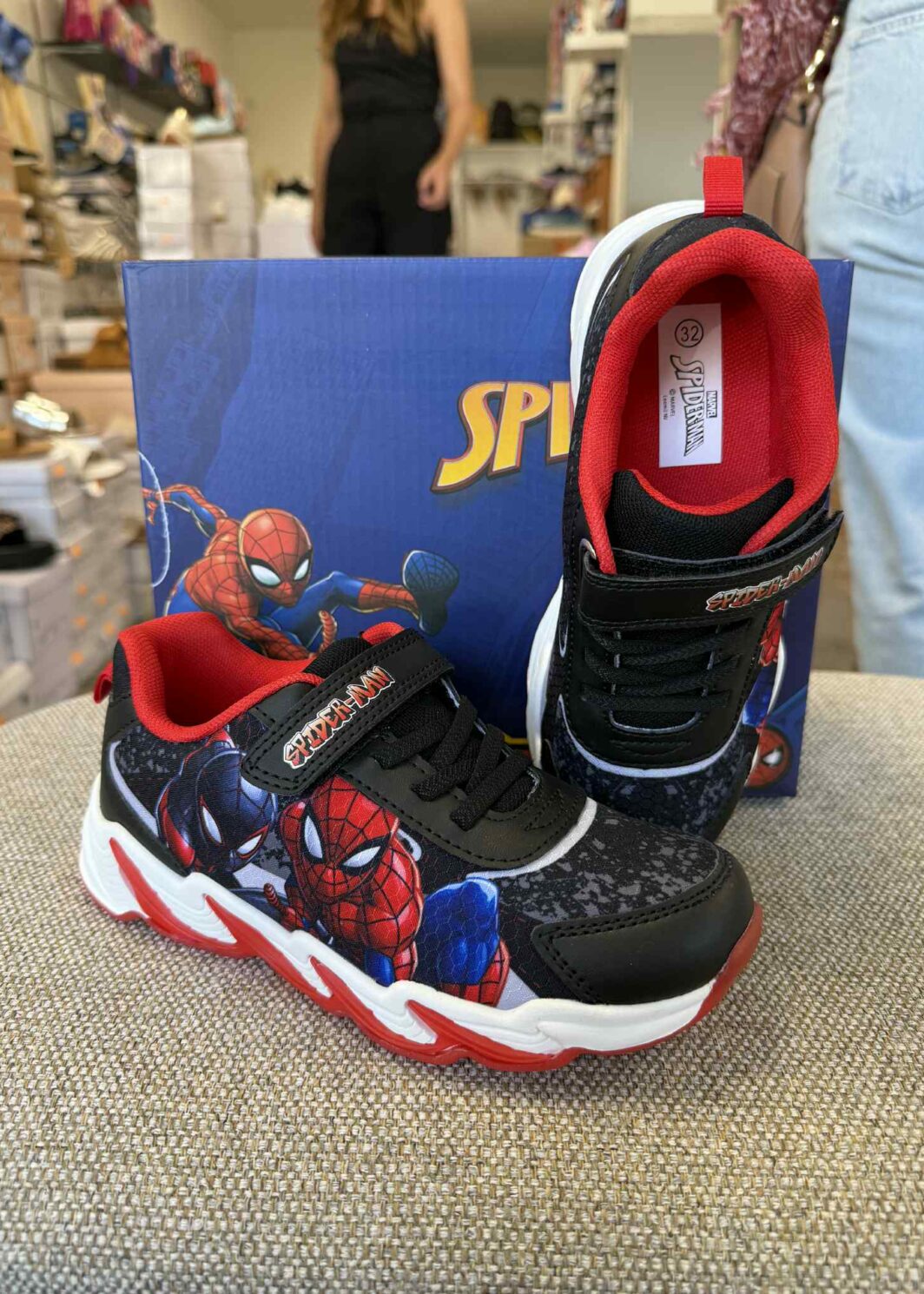 Sapatilha Spider-Man Luzes